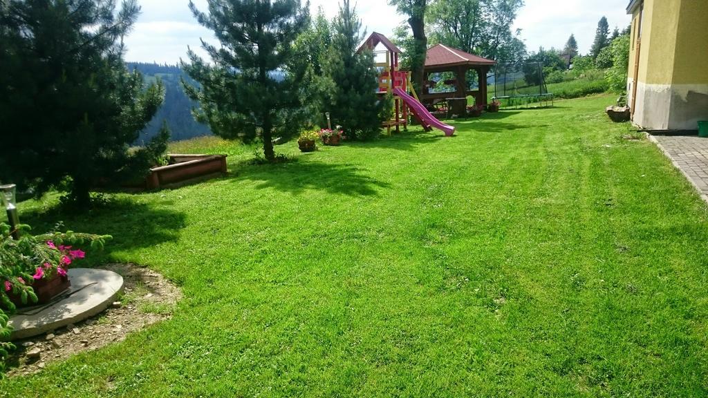 Pod Tatrami Bed & Breakfast Bukowina Tatrzanska Exterior photo