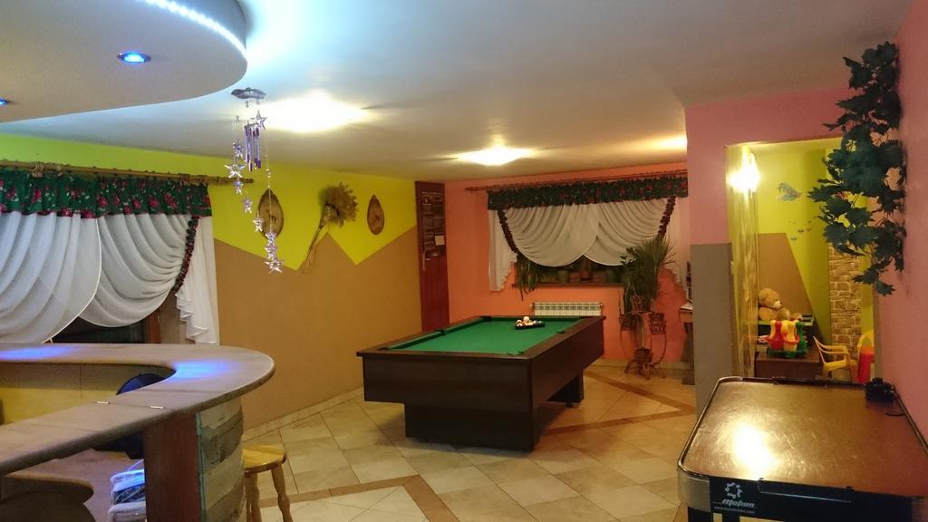 Pod Tatrami Bed & Breakfast Bukowina Tatrzanska Exterior photo