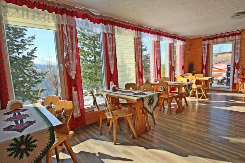Pod Tatrami Bed & Breakfast Bukowina Tatrzanska Exterior photo